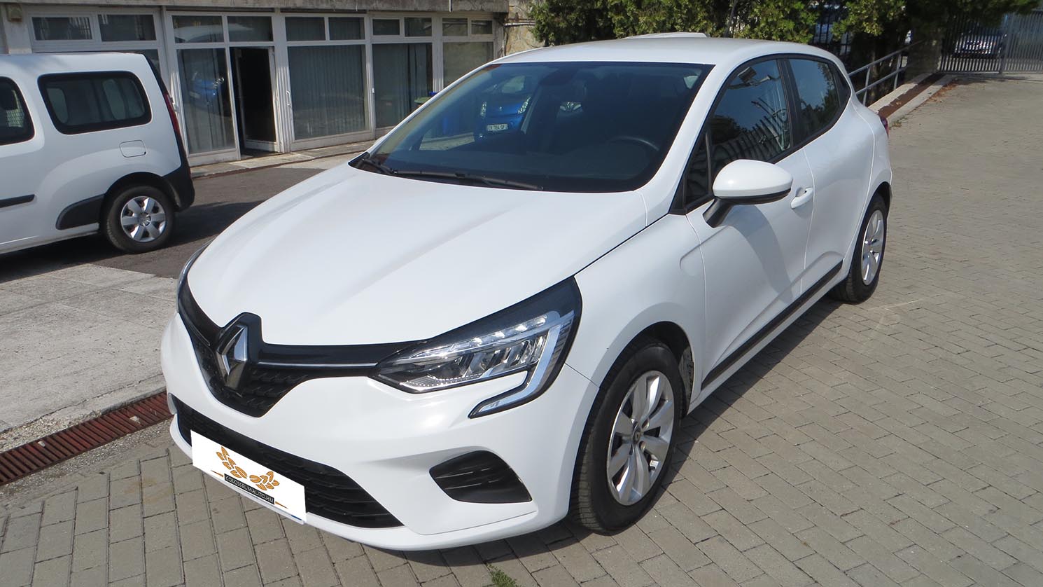 Renault Clio IV 1.5 dCi S&S 86LE. LEGÚJABB KIVITEL 6-VÁLTÓ NAVIGÁCIÓ GARANTÁLT KM.