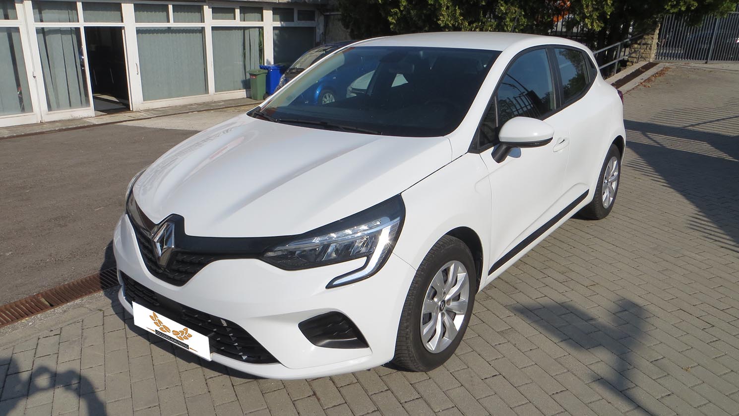 Renault Clio IV 1.5 dCi S&S 86LE. LEGÚJABB KIVITEL 6-VÁLTÓ NAVIGÁCIÓ