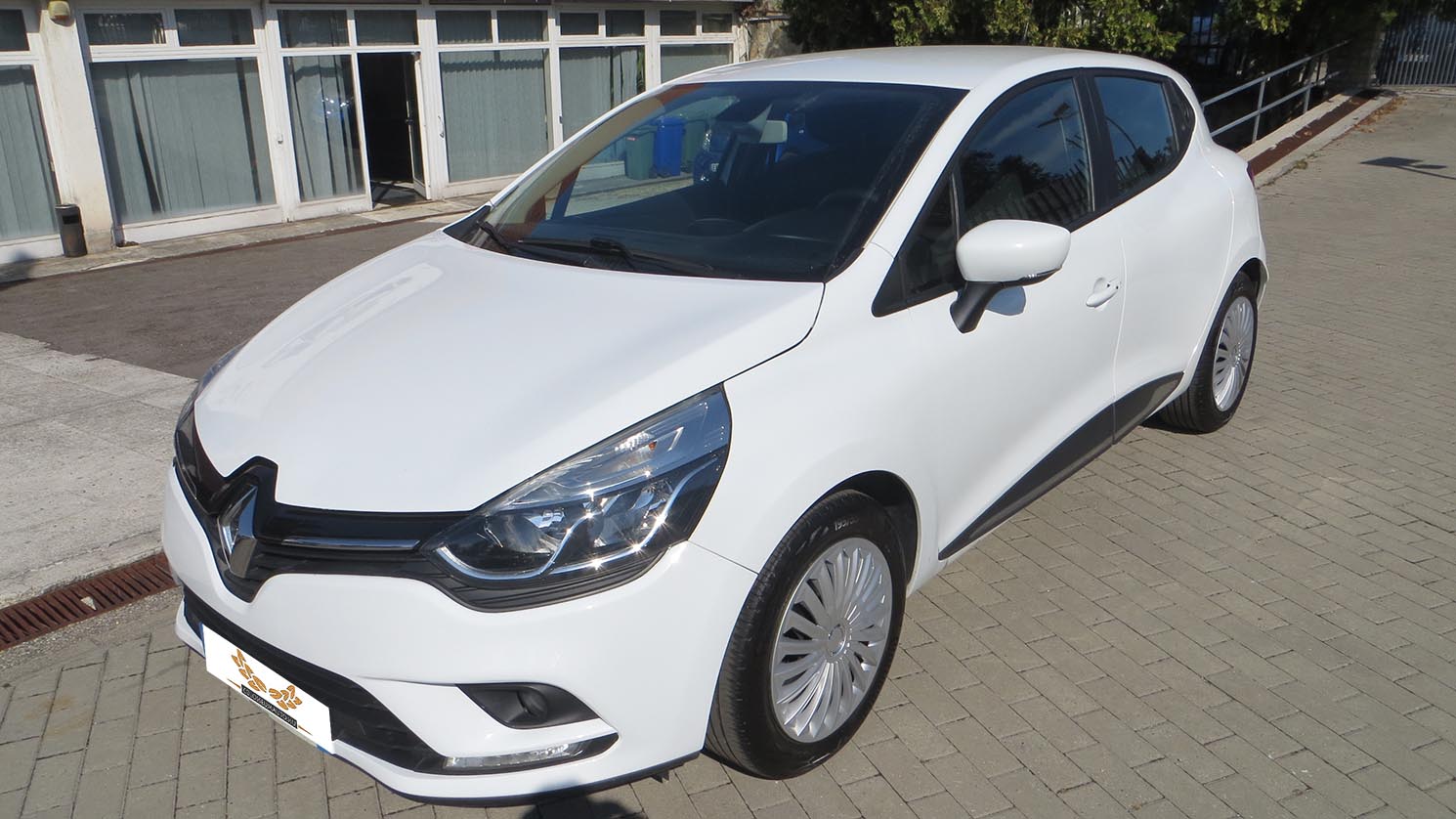 Renault Clio IV 1.5 dCi S&S DIGITKLÍMA PARKRADAR NAVIGÁCIÓ KULCSNÉLKÜLI NYITÁS-ZÁRÁS-INDÍTÁS!