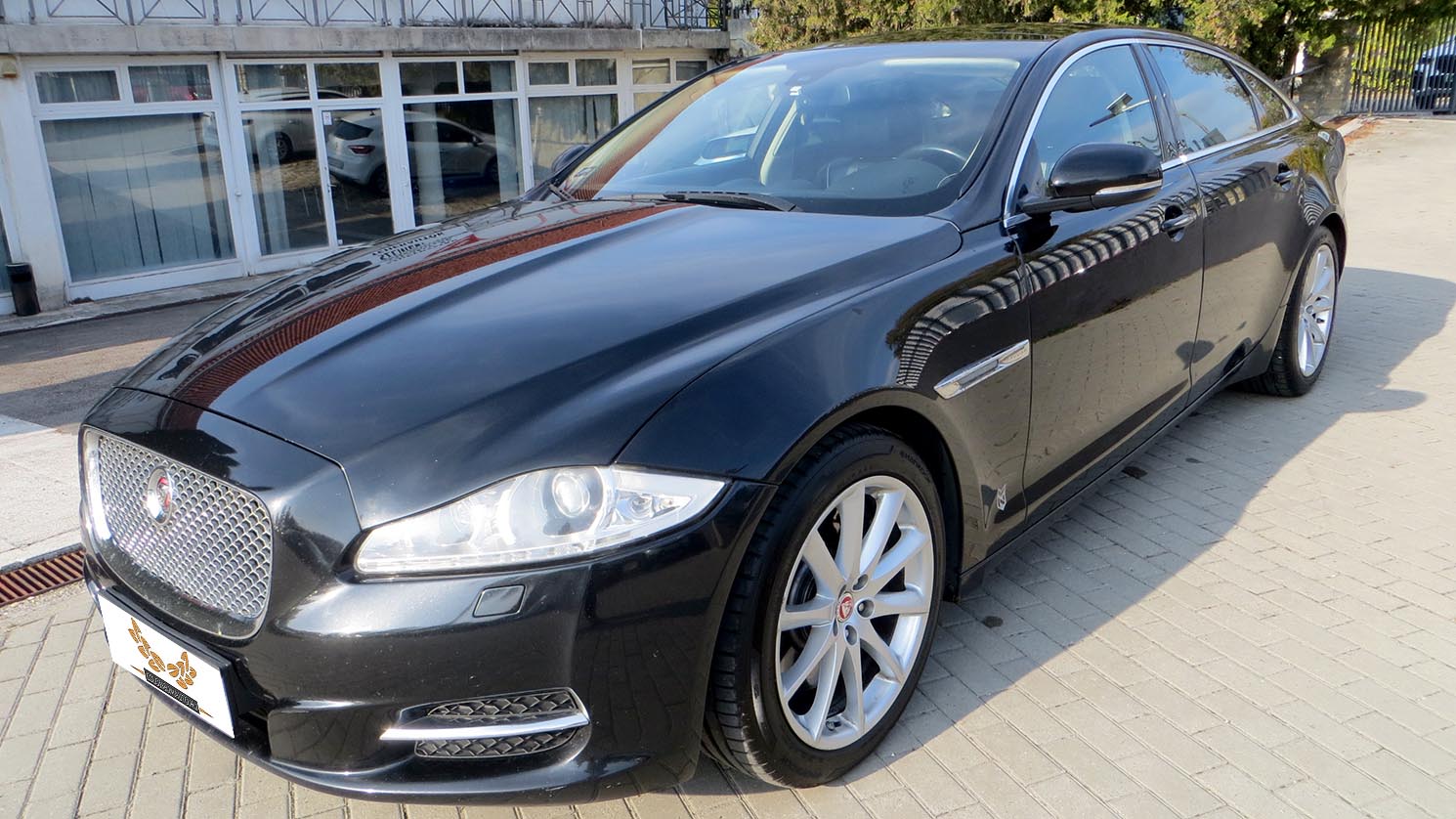 Jaguar Xj 3.0 D SWB Luxury LONG-MAGAS FELSZERLTSÉG-BŐR-PANORÁMATETŐ-NAVIGÁCIÓ