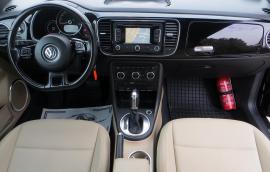 Volkswagen Beetle 2.0 TDI Design BMT DSG VAJ BŐR-140LE. AUTOMATA-ÜVEGTETŐ-NAVIGÁCIÓ-RADAR!